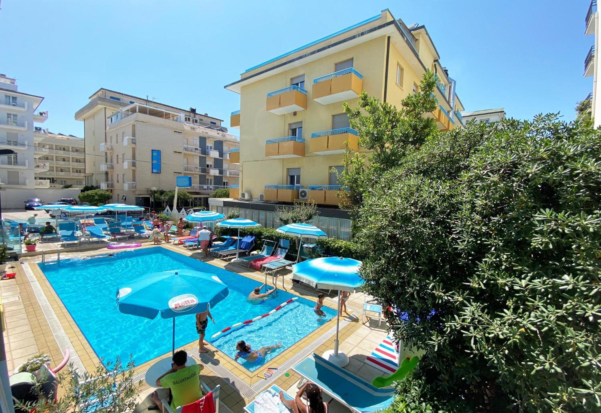 Adelphi Otel